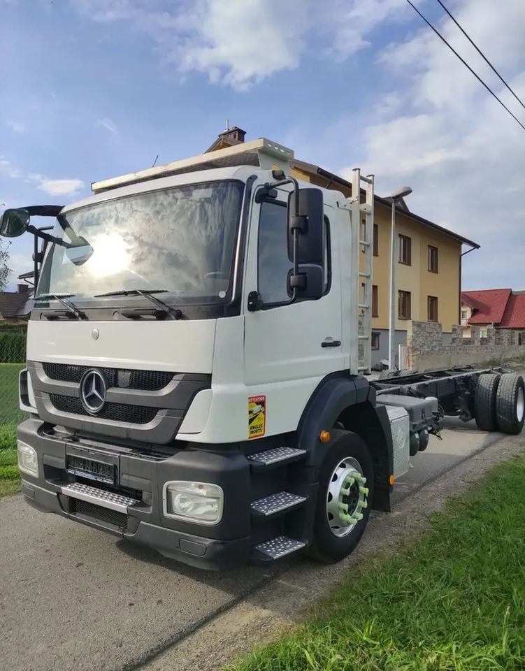 Mercedes-Benz AXOR 1829 rama do zabudowy blokada mostu - Podvozek s kabinou: obrázok 4 Mercedes-Benz AXOR 1829 rama do zabudowy blokada mostu - Podvozek s kabinou: obrázok 4