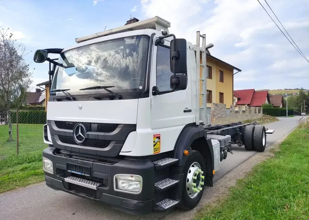 Mercedes-Benz AXOR 1829 rama do zabudowy blokada mostu - Podvozek s kabinou: obrázok 1 Mercedes-Benz AXOR 1829 rama do zabudowy blokada mostu - Podvozek s kabinou: obrázok 1