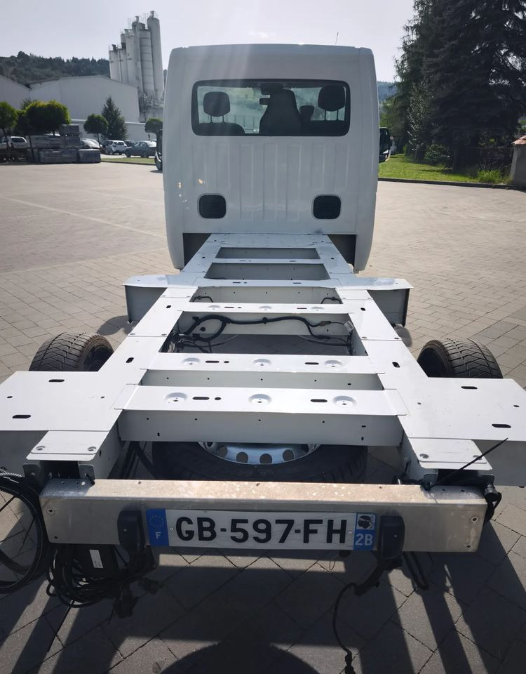 Renault MASTER 2,3 rama do zabudowy po obsłudze gotowy do jazdy - Podvozek s kabinou: obrázok 5 Renault MASTER 2,3 rama do zabudowy po obsłudze gotowy do jazdy - Podvozek s kabinou: obrázok 5