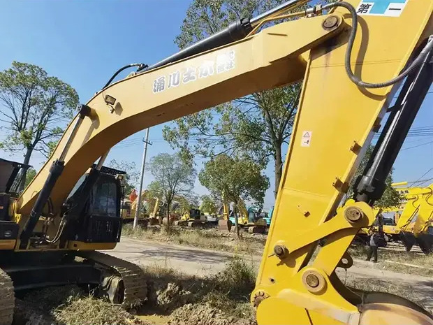 2022 Caterpillar 330D - Pásové rýpadlo: obrázok 4 2022 Caterpillar 330D - Pásové rýpadlo: obrázok 4