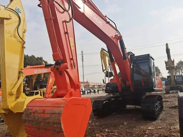 2022 Hitachi ZX350 - Pásové rýpadlo: obrázok 2 2022 Hitachi ZX350 - Pásové rýpadlo: obrázok 2