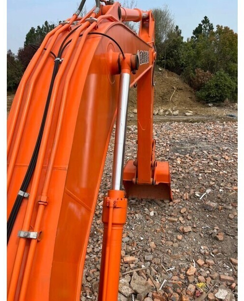 2023 Hitachi ZX240-3 - Pásové rýpadlo: obrázok 3 2023 Hitachi ZX240-3 - Pásové rýpadlo: obrázok 3