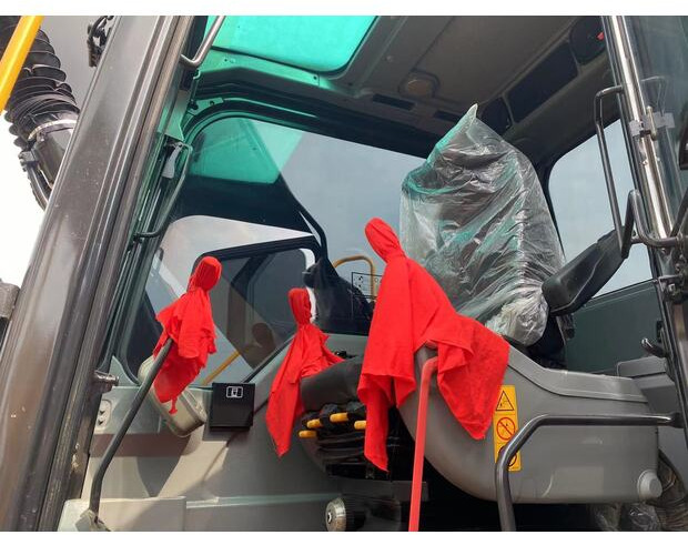 Pásové rýpadlo 2023 Volvo EC210: obrázok 6