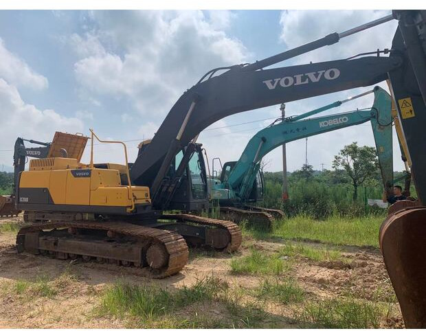 Pásové rýpadlo 2023 Volvo EC250: obrázok 16