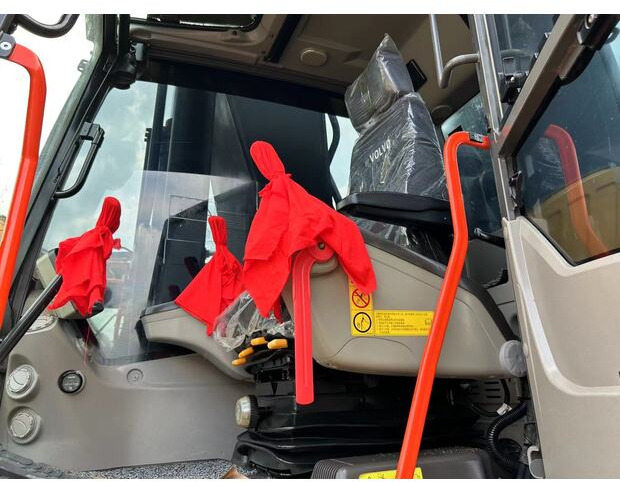 2023 Volvo EC350DL - Pásové rýpadlo: obrázok 3 2023 Volvo EC350DL - Pásové rýpadlo: obrázok 3