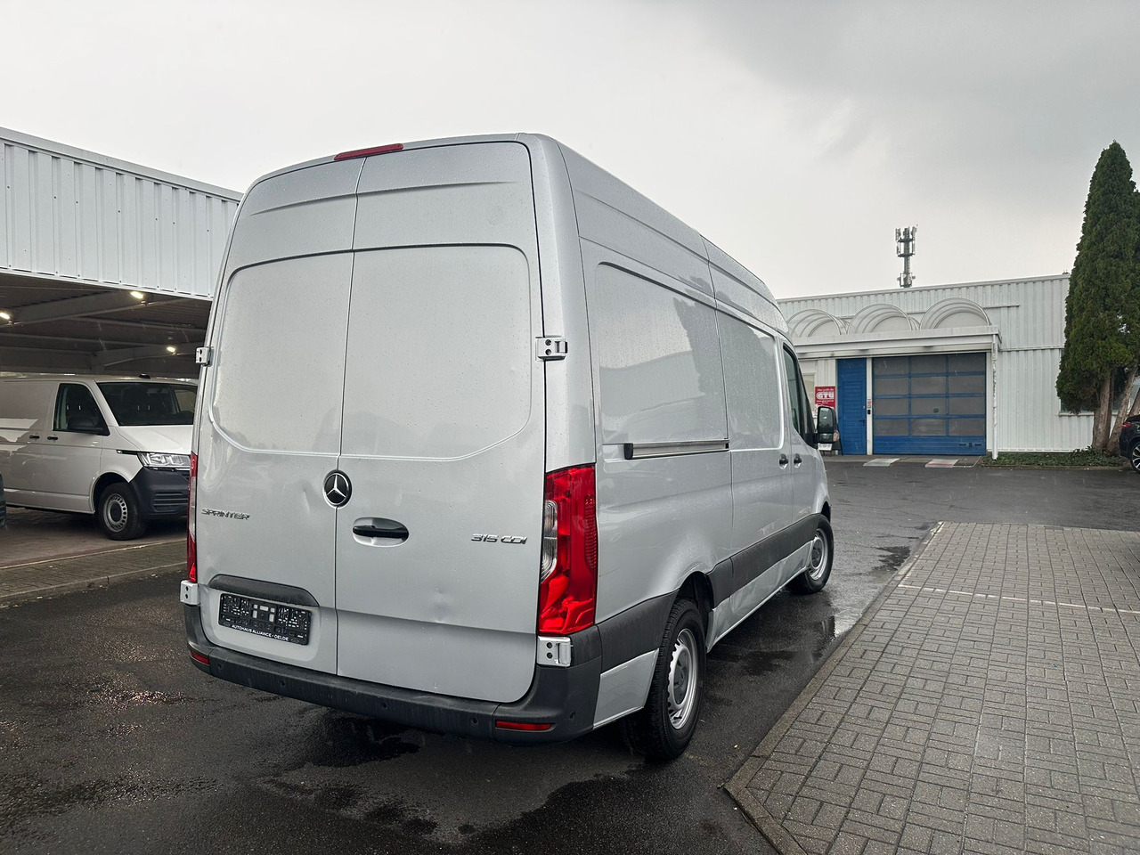 MERCEDES-BENZ Sprinter - Furgon: obrázok 4 MERCEDES-BENZ Sprinter - Furgon: obrázok 4