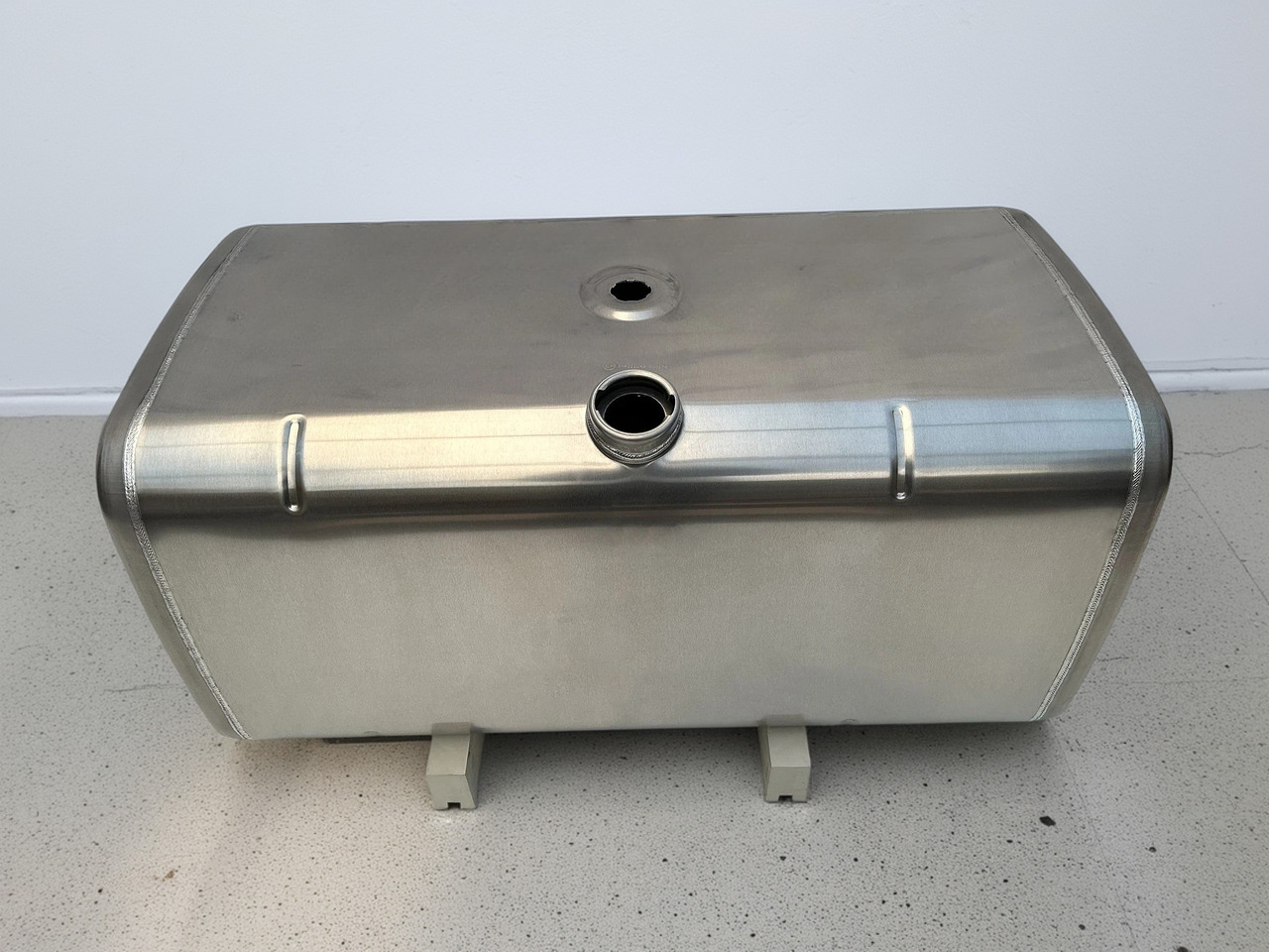 IVECO - Palivová nádrž: obrázok 1 IVECO - Palivová nádrž: obrázok 1