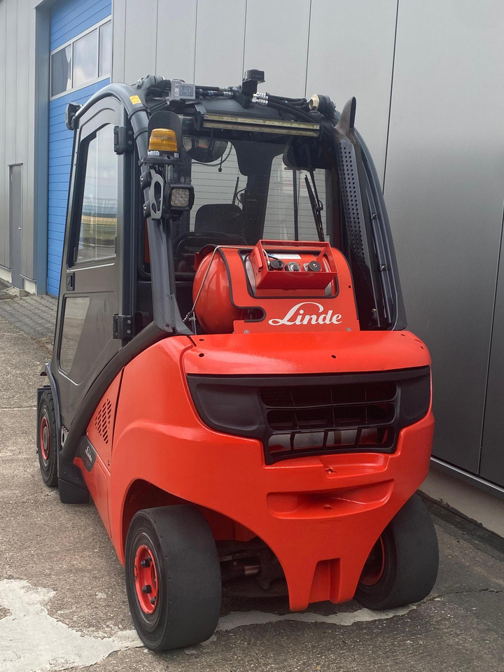 Linde Linde H 25 T - 6-372 h - Seitenschieber - - Plynový vysokozdvižný vozík: obrázok 3 Linde Linde H 25 T - 6-372 h - Seitenschieber - - Plynový vysokozdvižný vozík: obrázok 3