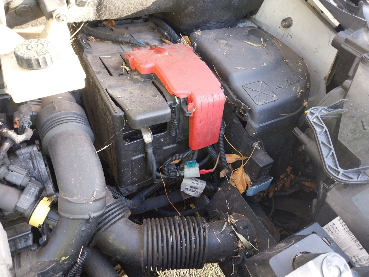 Citroën Berlingo PH2 Diesel. Contrôle technique favorable, mais une contre-visite devra être effectuée avant le 24 Juillet 2026. VEHICULE VENDU EN L'ETAT, AUCUNE GARANTIE (il peut y avoir des problème - Automobil: obrázok 5 Citroën Berlingo PH2 Diesel. Contrôle technique favorable, mais une contre-visite devra être effectuée avant le 24 Juillet 2026. VEHICULE VENDU EN L'ETAT, AUCUNE GARANTIE (il peut y avoir des problème - Automobil: obrázok 5