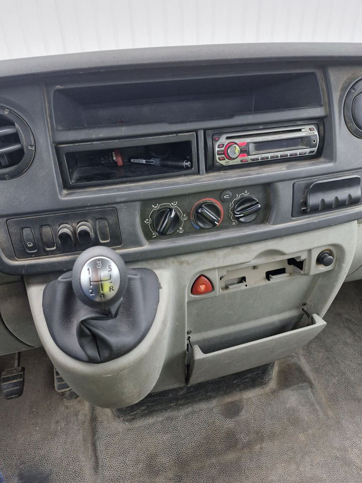 Renault Mascott  3.5T- (Disponible à compter du 24/11/2025) 3 places avec benne basculante hydraulique. BEG. Vendu sans CT. Véhicule roulant. Entretien régulier. Arrêté début 2025 pour souci passage d - Dodávka sklápač: obrázok 5 Renault Mascott  3.5T- (Disponible à compter du 24/11/2025) 3 places avec benne basculante hydraulique. BEG. Vendu sans CT. Véhicule roulant. Entretien régulier. Arrêté début 2025 pour souci passage d - Dodávka sklápač: obrázok 5