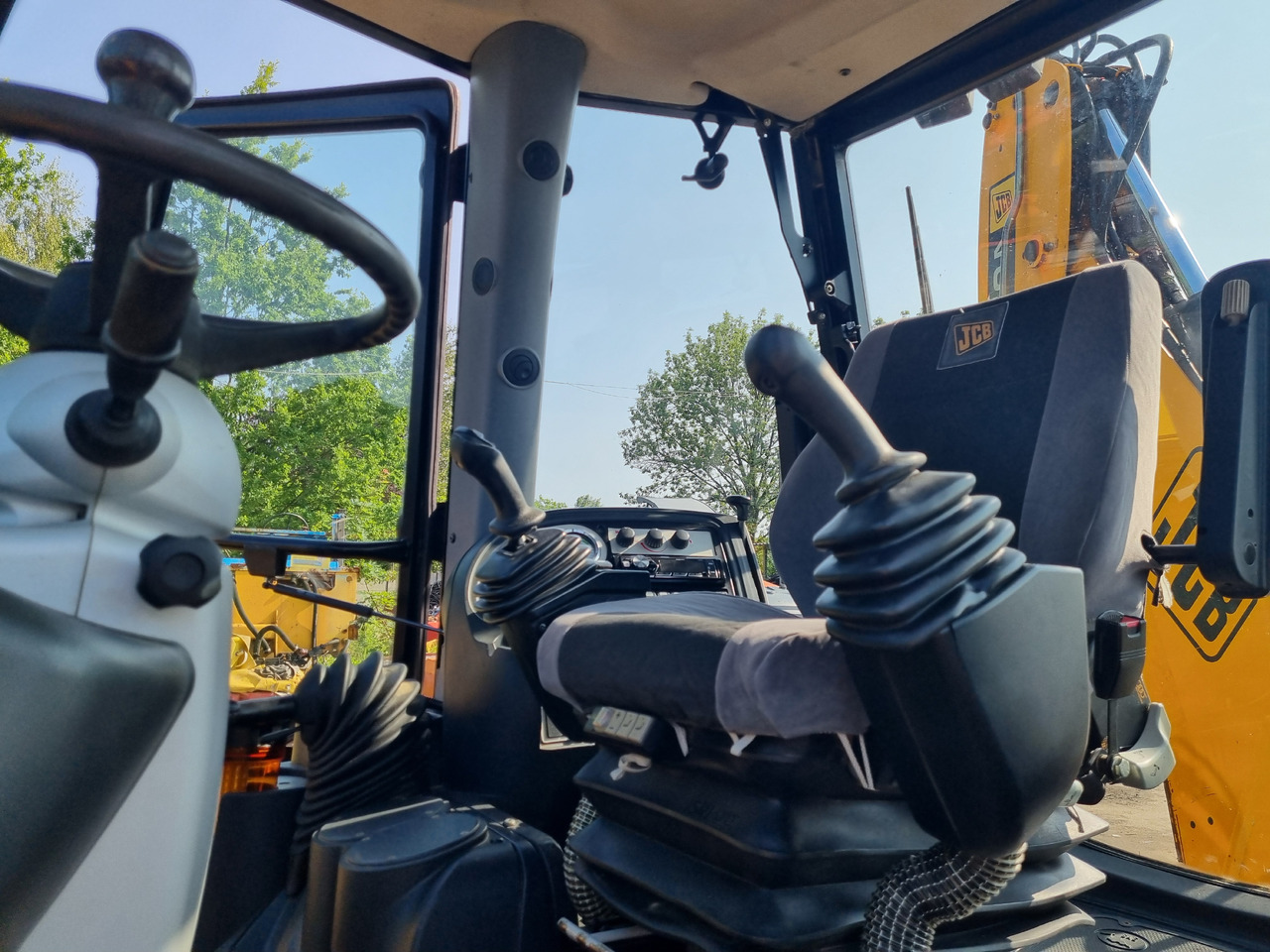 JCB 4CX - Rýpadlo-nakladač: obrázok 5 JCB 4CX - Rýpadlo-nakladač: obrázok 5