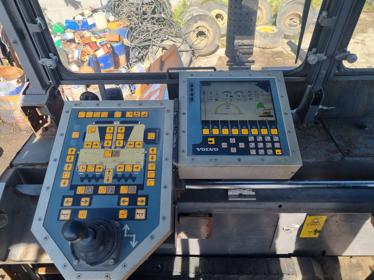 VOLVO TITAN 6870 - Finišer: obrázok 5 VOLVO TITAN 6870 - Finišer: obrázok 5