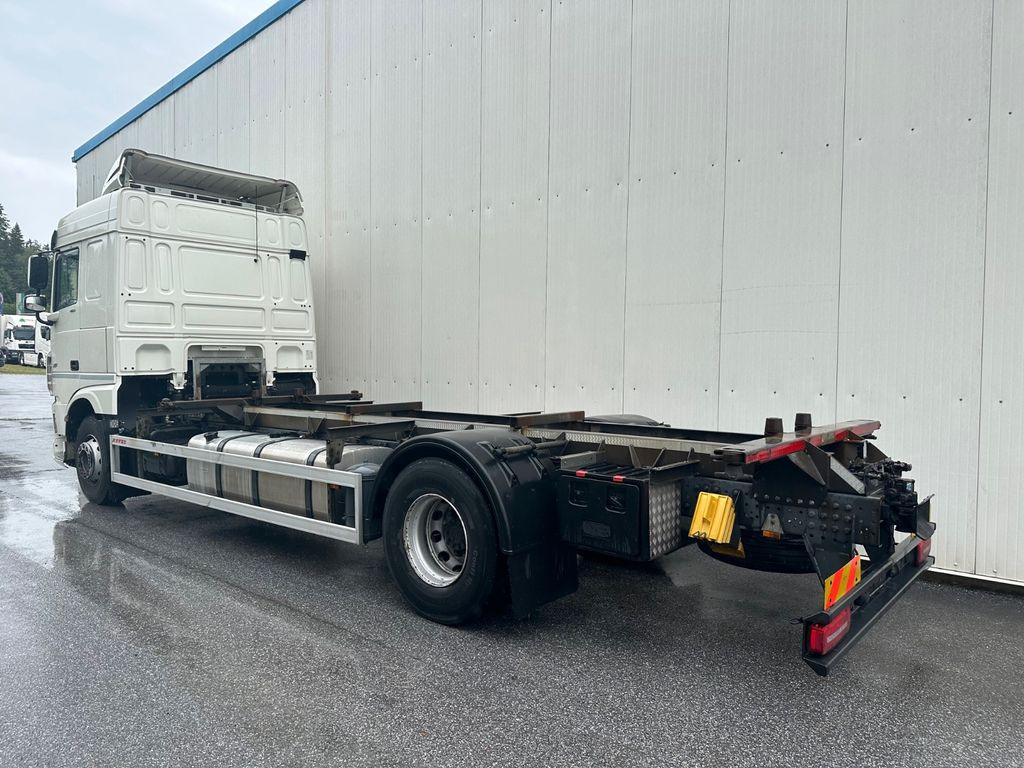 DAF XF 460 SpaceCab Retarder TÜV neu - Kontejnérový podvozek/ Výměnná nástavba: obrázok 4 DAF XF 460 SpaceCab Retarder TÜV neu - Kontejnérový podvozek/ Výměnná nástavba: obrázok 4
