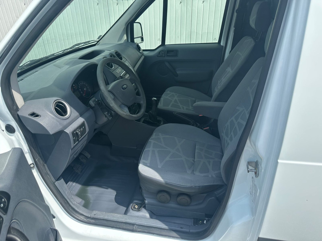 Furgon Ford Transit Connect: obrázok 6 Furgon Ford Transit Connect: obrázok 6