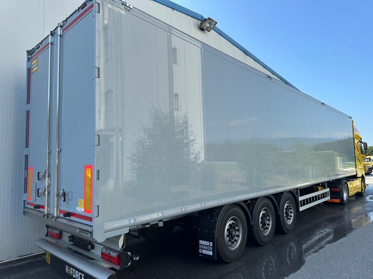 Kraker CF-200ZL Lift 92m³ - Náves s posuvnou podlahou: obrázok 3 Kraker CF-200ZL Lift 92m³ - Náves s posuvnou podlahou: obrázok 3