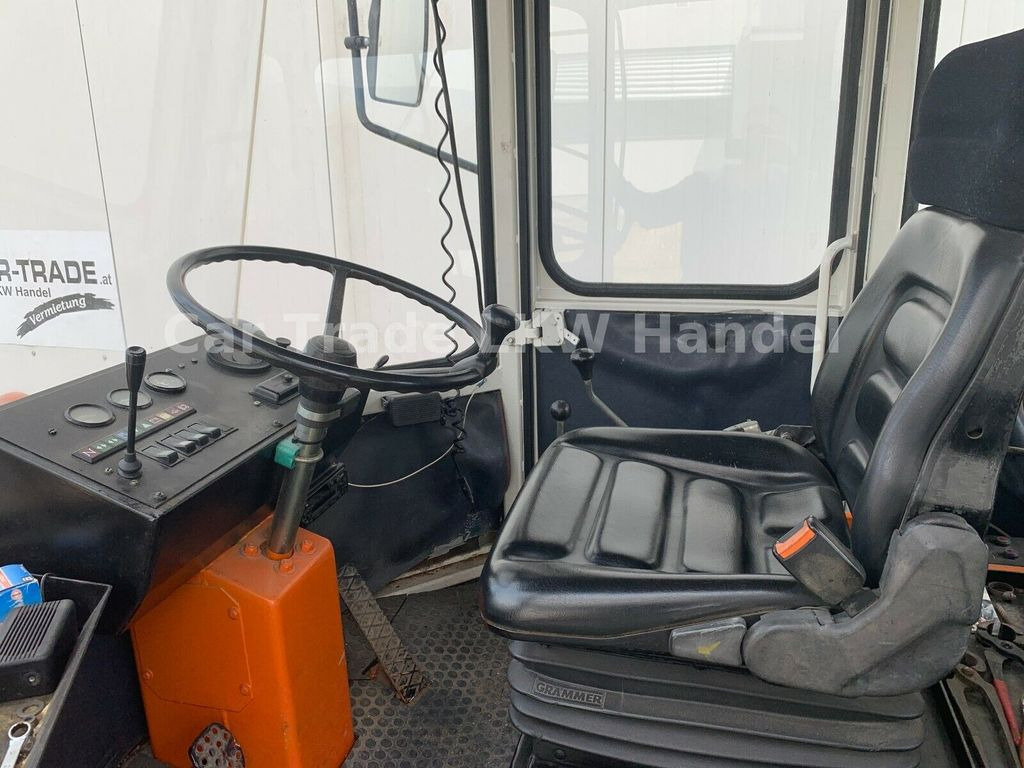 Schaeff SKB 902 Schaeff SKB 902 - Rýpadlo-nakladač: obrázok 5 Schaeff SKB 902 Schaeff SKB 902 - Rýpadlo-nakladač: obrázok 5