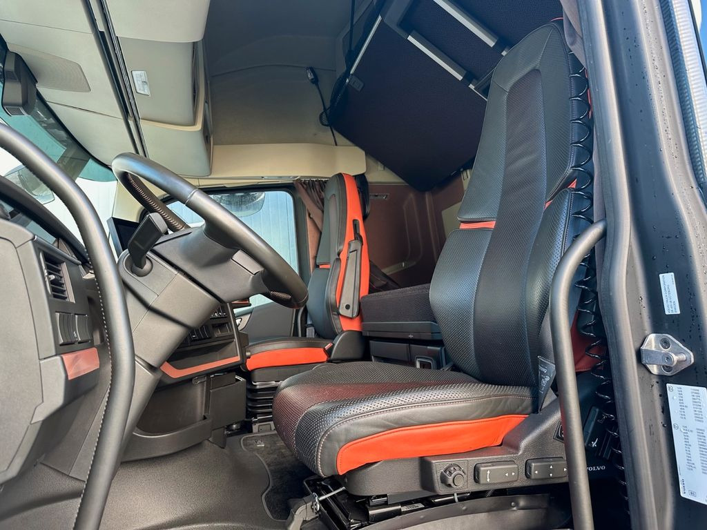 Volvo FH 750 XL Retarder Vollausstattung - Ťahač: obrázok 5 Volvo FH 750 XL Retarder Vollausstattung - Ťahač: obrázok 5