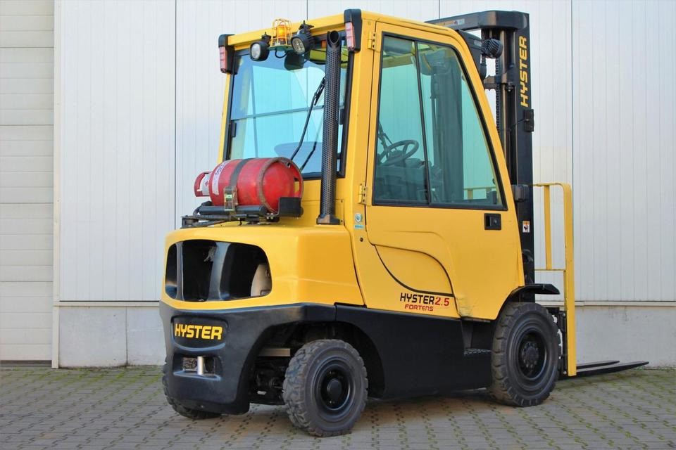HYSTER H2.5FT Gas 2500kg Kabine 2018 Stapler UVV ✅ - Plynový vysokozdvižný vozík: obrázok 1 HYSTER H2.5FT Gas 2500kg Kabine 2018 Stapler UVV ✅ - Plynový vysokozdvižný vozík: obrázok 1
