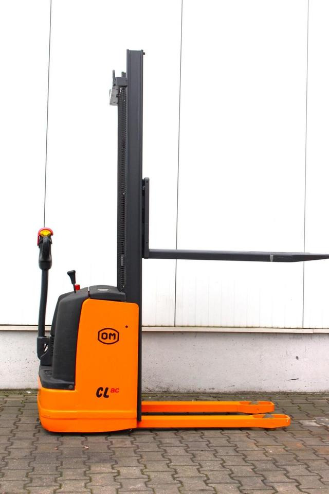 OM CL10,5ac - Batterie NEU - Stohovač: obrázok 4 OM CL10,5ac - Batterie NEU - Stohovač: obrázok 4
