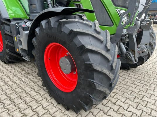 Fendt 720 S4 PROFI PLUS - Traktor: obrázok 4 Fendt 720 S4 PROFI PLUS - Traktor: obrázok 4