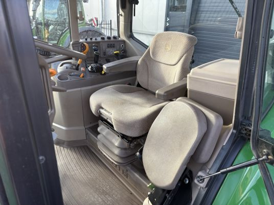 John Deere 6195M - Traktor: obrázok 2 John Deere 6195M - Traktor: obrázok 2