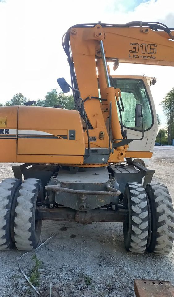 Liebherr A316 - Kolesové rýpadlo: obrázok 3 Liebherr A316 - Kolesové rýpadlo: obrázok 3