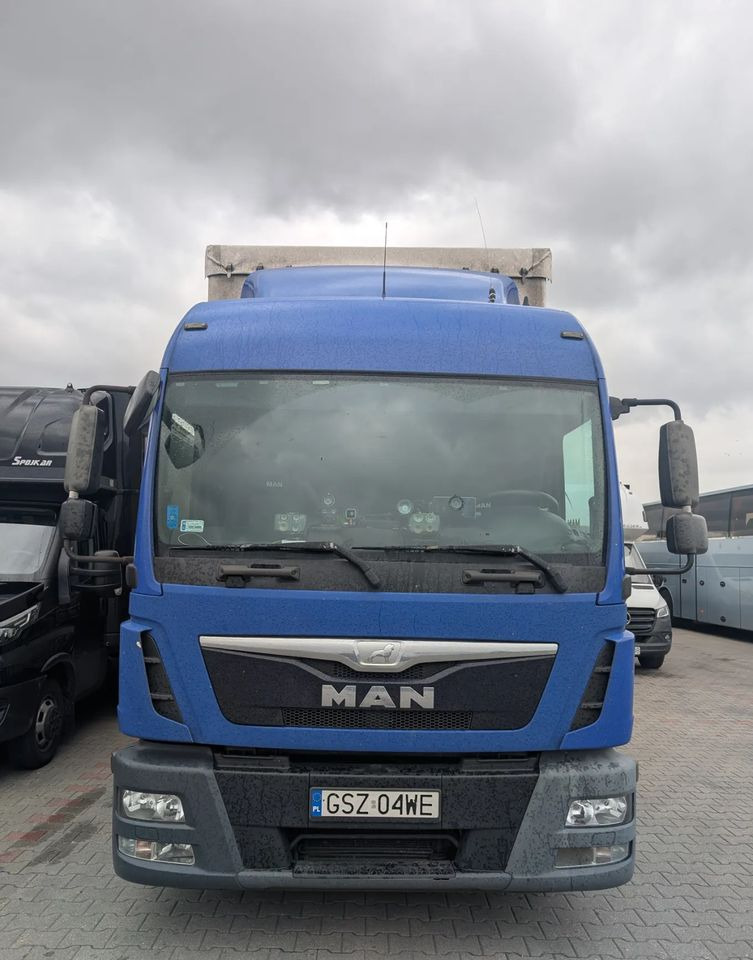 MAN TRUCK TGL - Plachtové nákladné vozidlo: obrázok 2 MAN TRUCK TGL - Plachtové nákladné vozidlo: obrázok 2