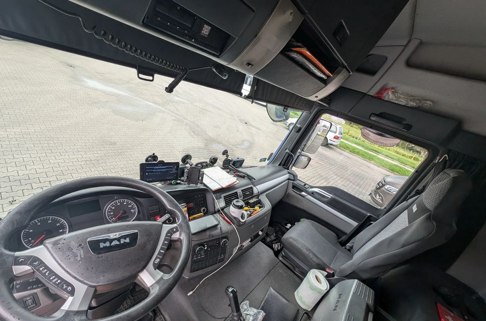MAN TRUCK TGL - Plachtové nákladné vozidlo: obrázok 3 MAN TRUCK TGL - Plachtové nákladné vozidlo: obrázok 3