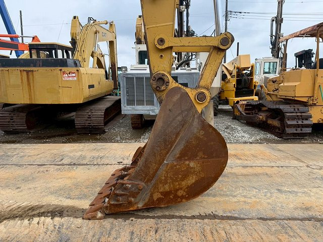 Pásové rýpadlo CAT 320E-2: obrázok 9