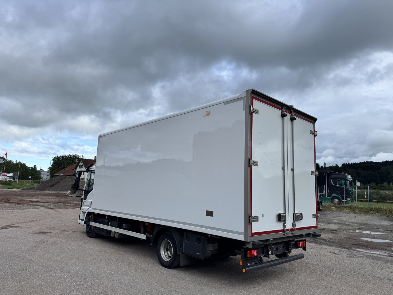 IVECO 80E190 Eurocargo Kühlkoffer (Partikelfilter defekt) - Chladirenské nákladné vozidlo: obrázok 3 IVECO 80E190 Eurocargo Kühlkoffer (Partikelfilter defekt) - Chladirenské nákladné vozidlo: obrázok 3