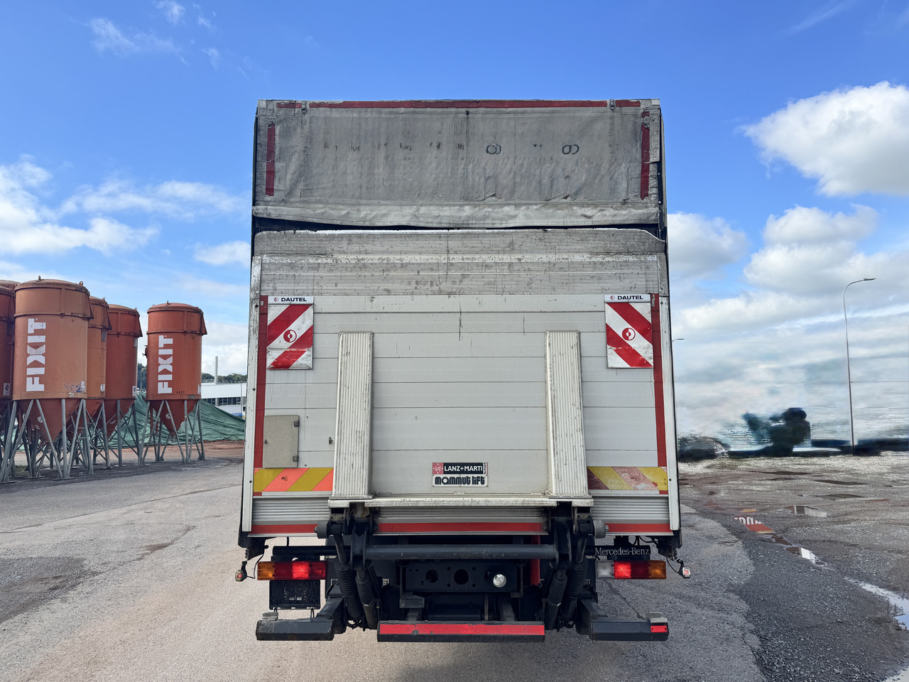 MERCEDES-BENZ Actros 1836 4x2 Blache-Hebebühne - Plachtové nákladné vozidlo: obrázok 3 MERCEDES-BENZ Actros 1836 4x2 Blache-Hebebühne - Plachtové nákladné vozidlo: obrázok 3