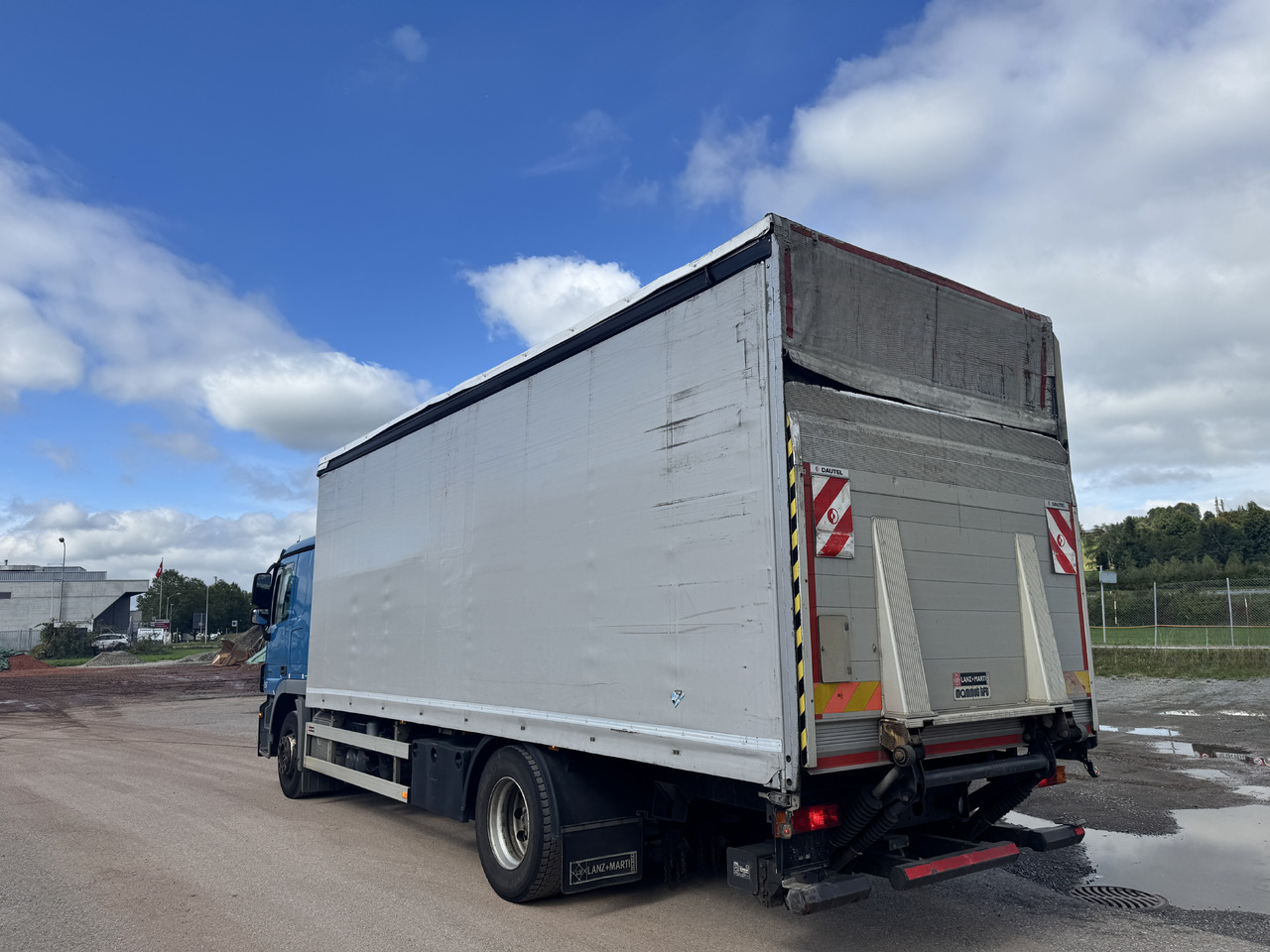 MERCEDES-BENZ Actros 1836 4x2 Blache-Hebebühne - Plachtové nákladné vozidlo: obrázok 2 MERCEDES-BENZ Actros 1836 4x2 Blache-Hebebühne - Plachtové nákladné vozidlo: obrázok 2