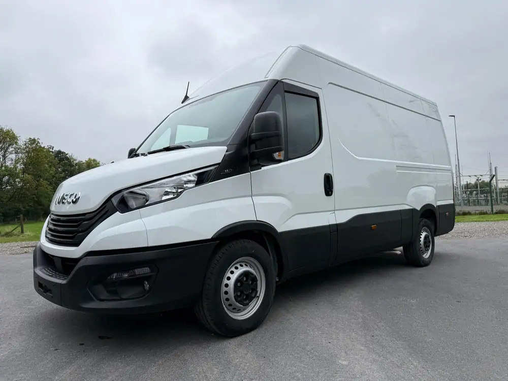 Iveco Daily 35-140 *L3H2*DISPO DE STOCK*Airco*Cruise control - Furgon: obrázok 1 Iveco Daily 35-140 *L3H2*DISPO DE STOCK*Airco*Cruise control - Furgon: obrázok 1
