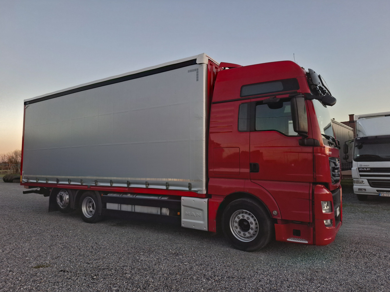 MAN TGX 26.440 E6 - Plachtové nákladné vozidlo: obrázok 5 MAN TGX 26.440 E6 - Plachtové nákladné vozidlo: obrázok 5