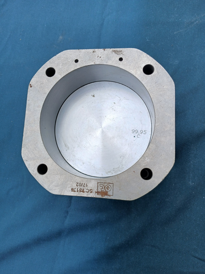 DT Cylinder/ Piston aircompressor for Mercedes - Kompresor: obrázok 1 DT Cylinder/ Piston aircompressor for Mercedes - Kompresor: obrázok 1