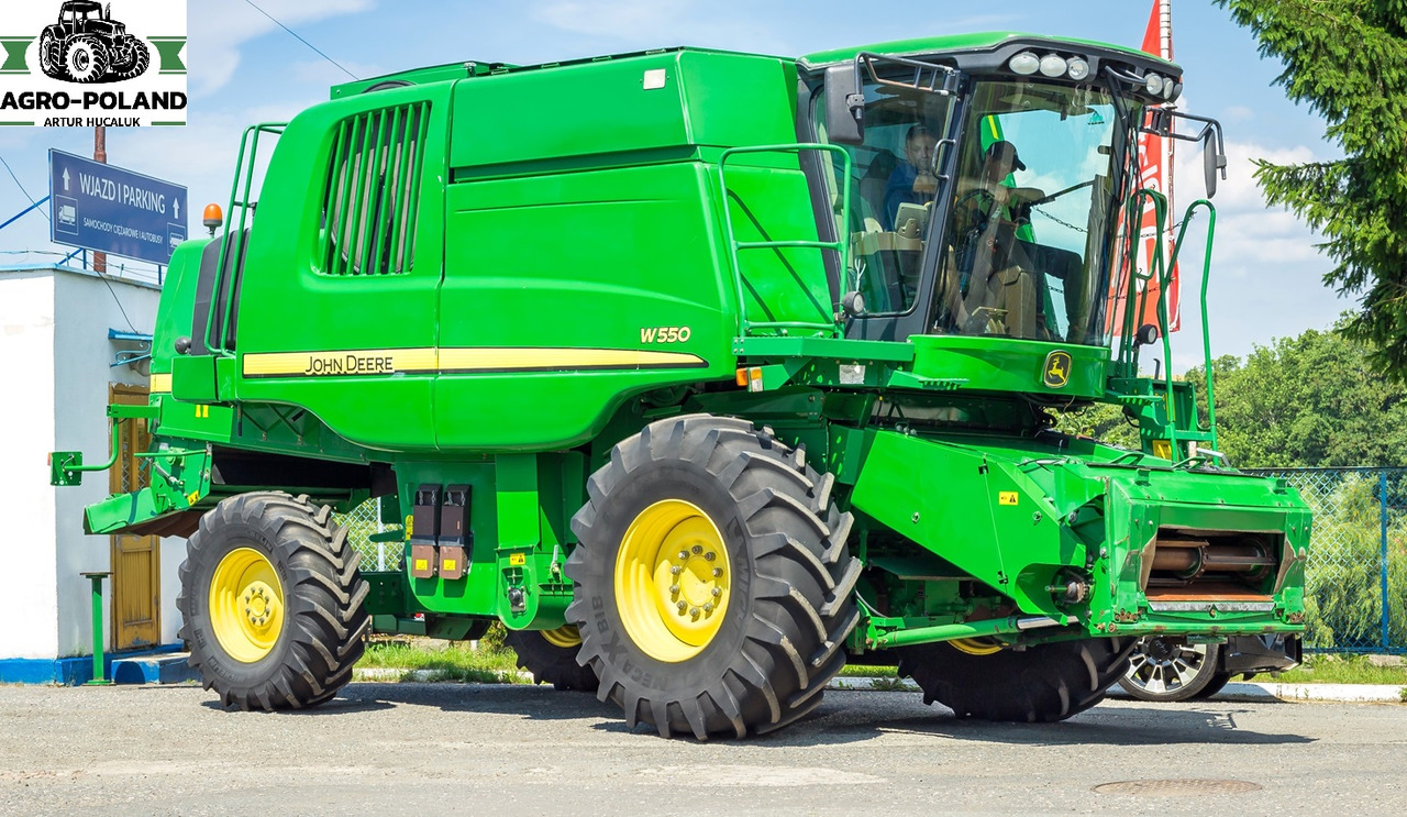 JOHN DEERE W 550 - 2981 h - 5,5 M - 2011 ROK - Obilný kombajn: obrázok 1 JOHN DEERE W 550 - 2981 h - 5,5 M - 2011 ROK - Obilný kombajn: obrázok 1