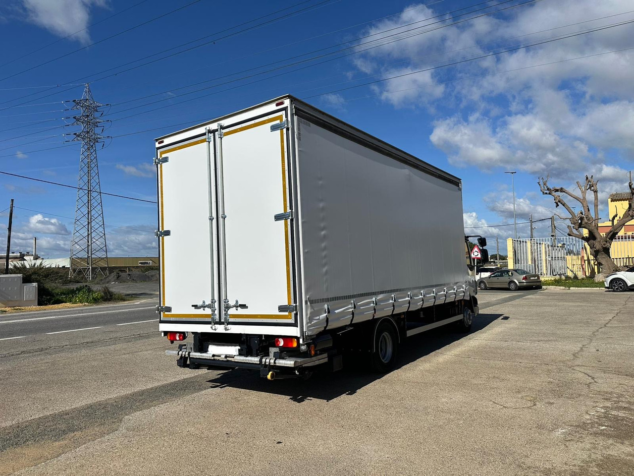 DAF LF 45.250 - Plachtové nákladné vozidlo: obrázok 5 DAF LF 45.250 - Plachtové nákladné vozidlo: obrázok 5