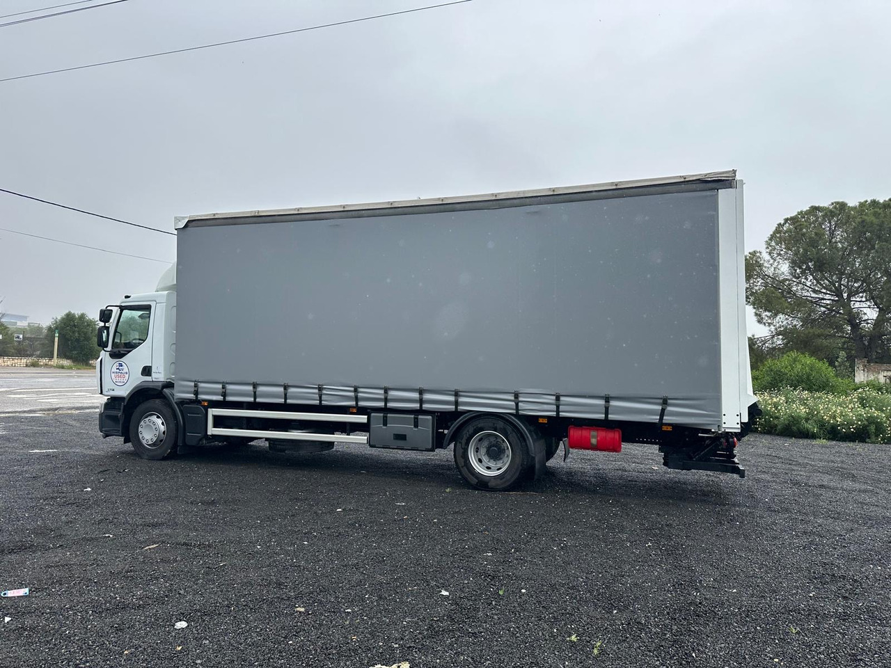 RENAULT PREMIUM 380 - Plachtové nákladné vozidlo: obrázok 5 RENAULT PREMIUM 380 - Plachtové nákladné vozidlo: obrázok 5