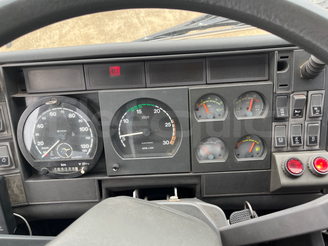 Iveco 380 - Autokar: obrázok 3 Iveco 380 - Autokar: obrázok 3