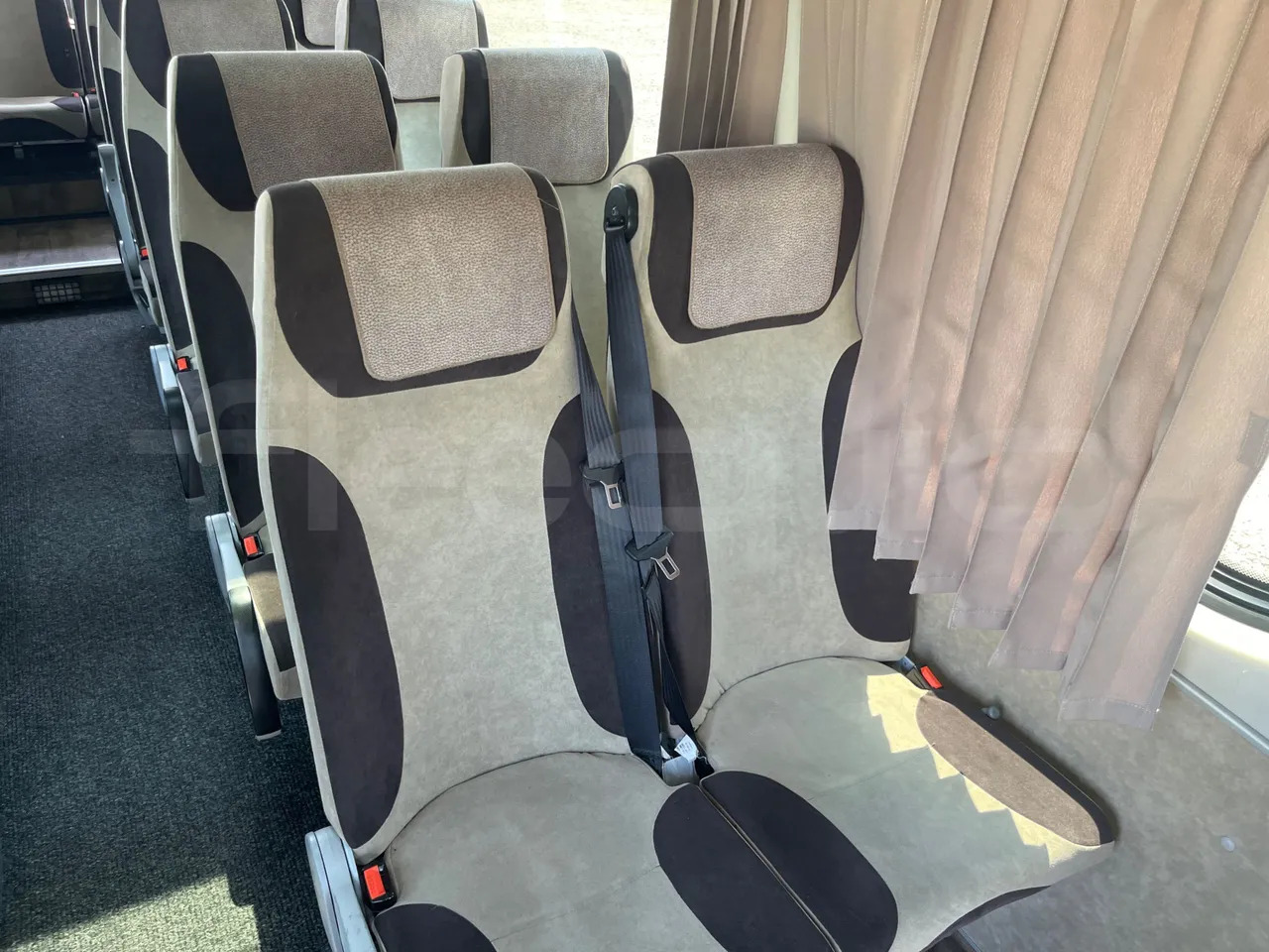 Minibus, Mikrobus Iveco Daily: obrázok 18