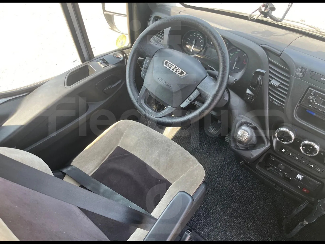 Minibus, Mikrobus Iveco Daily: obrázok 17