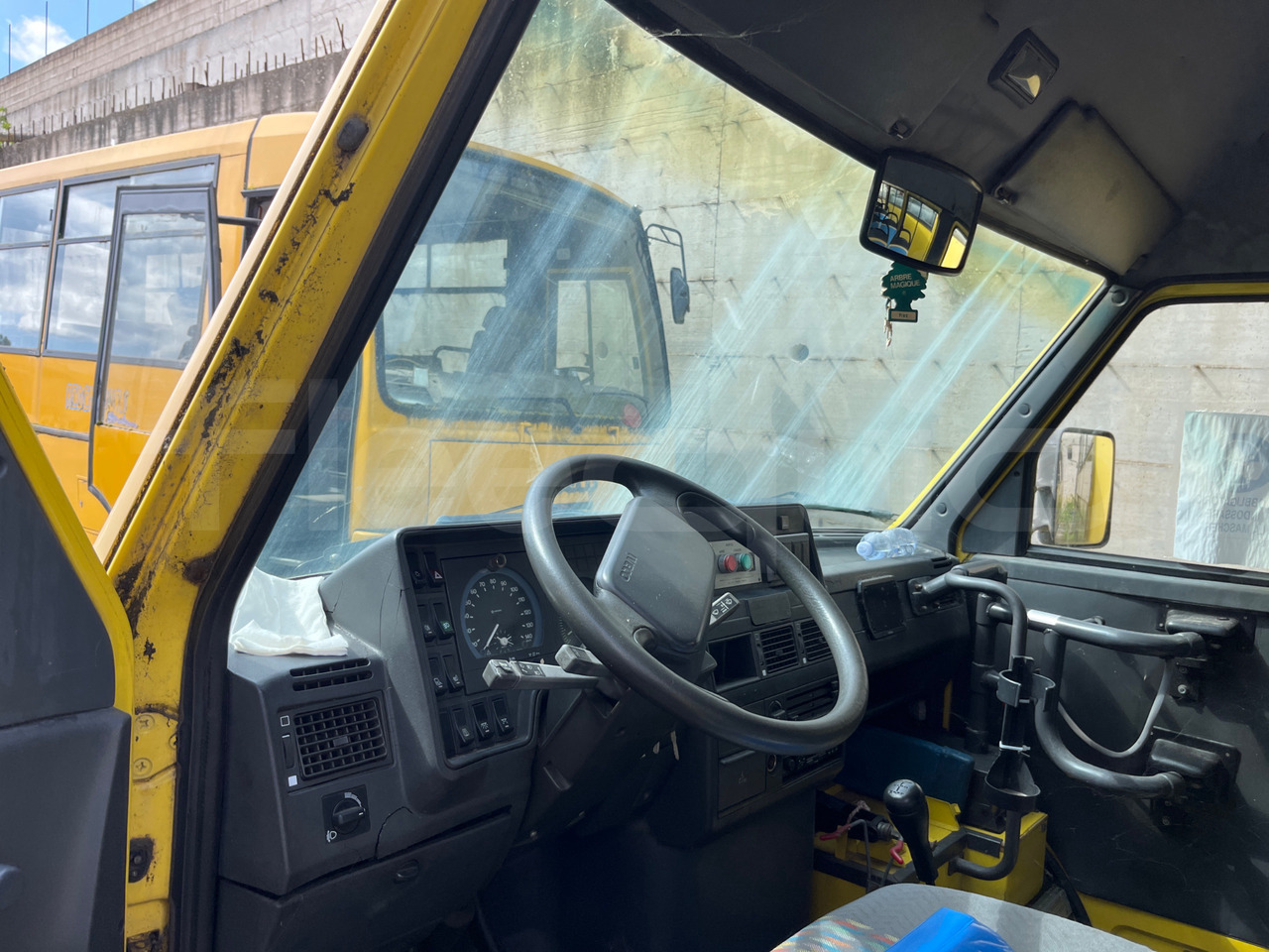 Iveco Turbo Daily - Školský autobus: obrázok 5 Iveco Turbo Daily - Školský autobus: obrázok 5