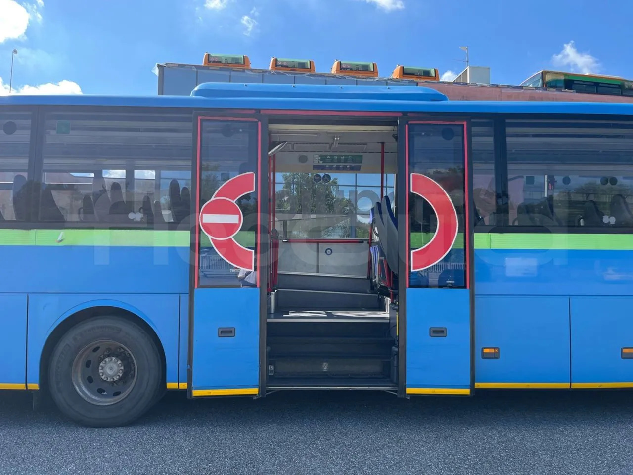 Prímestský autobus Mercedes-Benz Integro: obrázok 16