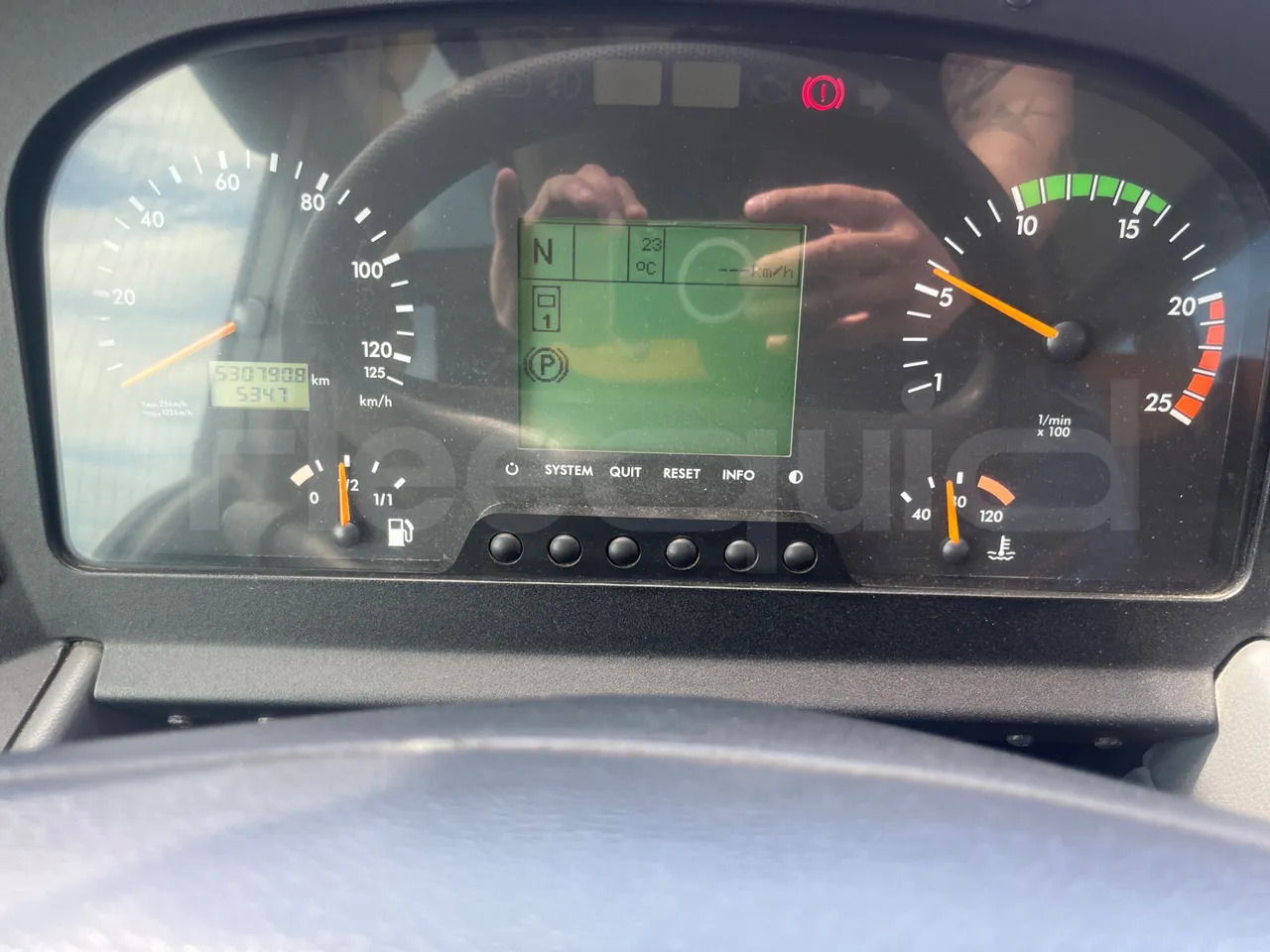 Mercedes-Benz Tourismo - Autokar: obrázok 2 Mercedes-Benz Tourismo - Autokar: obrázok 2