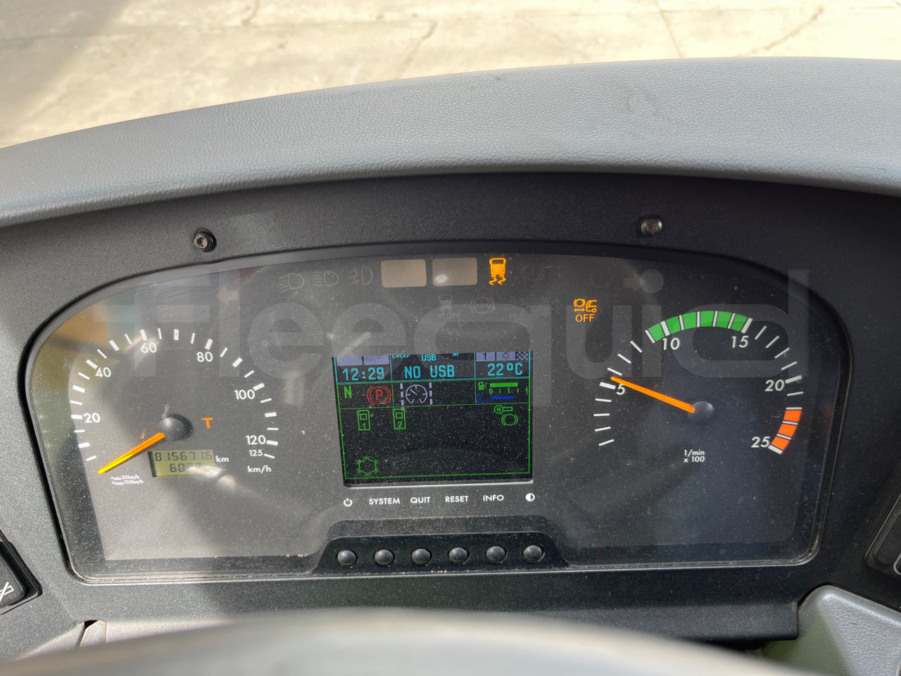 Mercedes-Benz Tourismo - Autokar: obrázok 3 Mercedes-Benz Tourismo - Autokar: obrázok 3