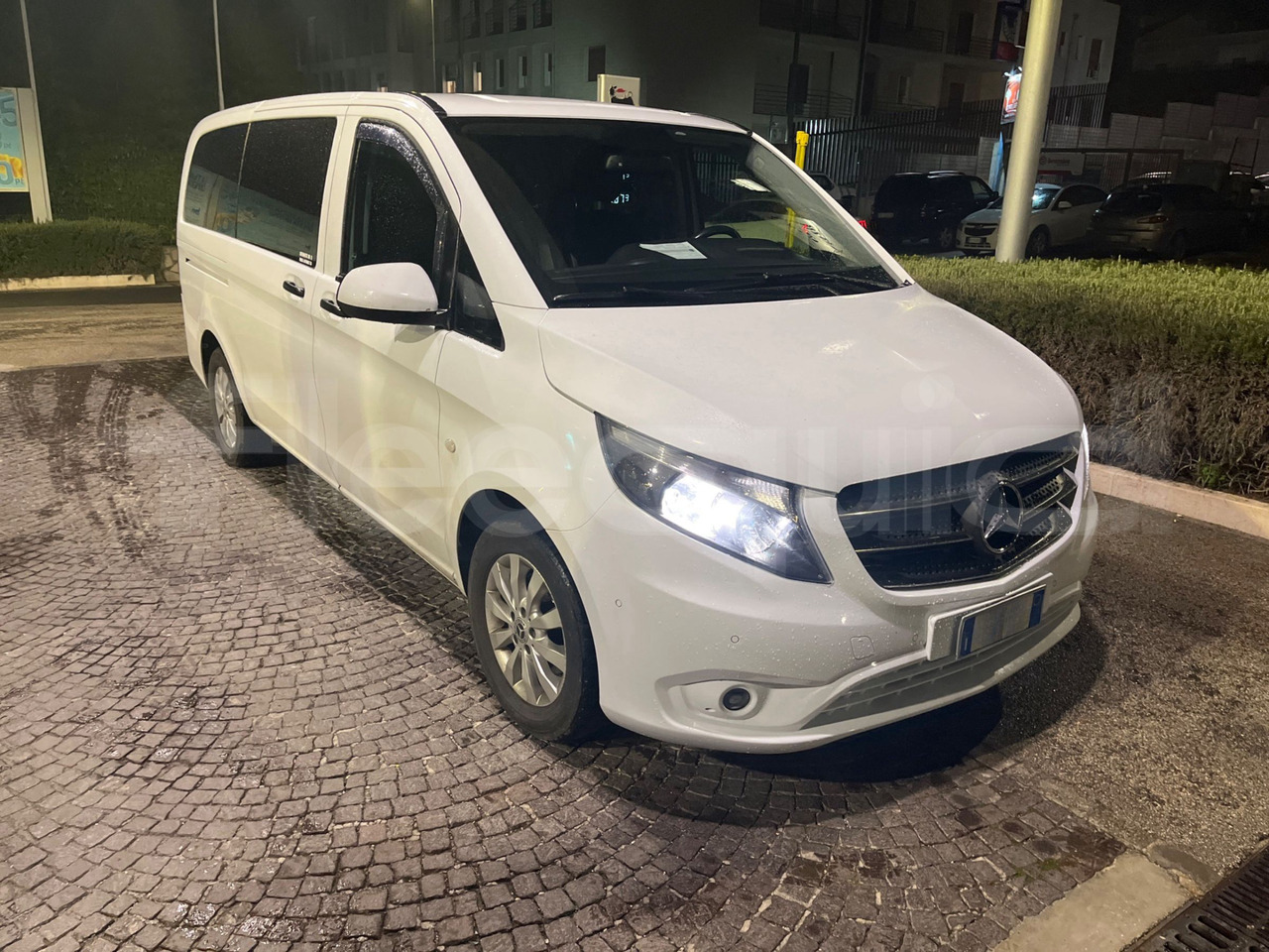 Mercedes-Benz Vito Tourer - Minibus, Mikrobus: obrázok 1 Mercedes-Benz Vito Tourer - Minibus, Mikrobus: obrázok 1
