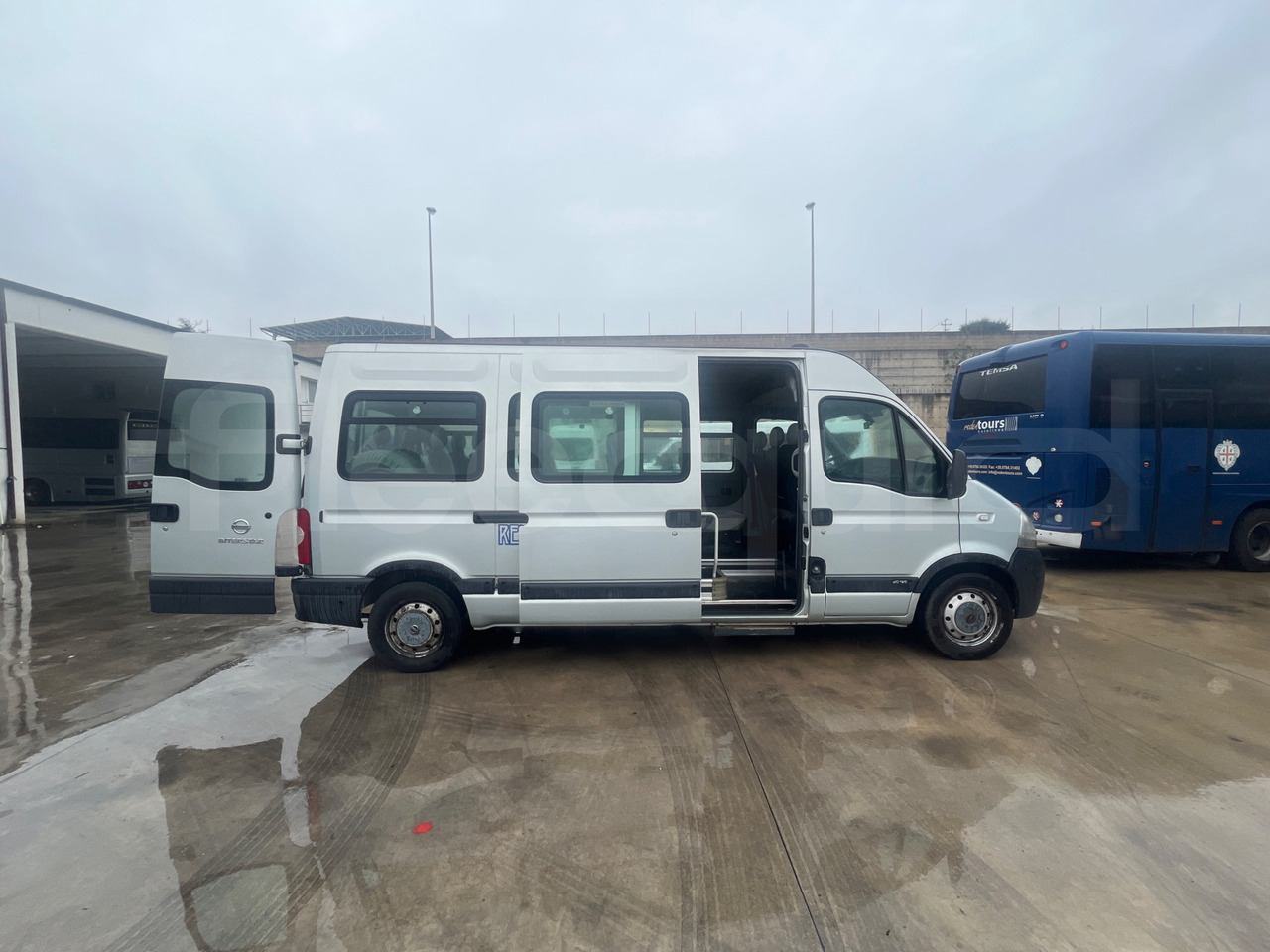 Nissan Interstar - Minibus, Mikrobus: obrázok 4 Nissan Interstar - Minibus, Mikrobus: obrázok 4
