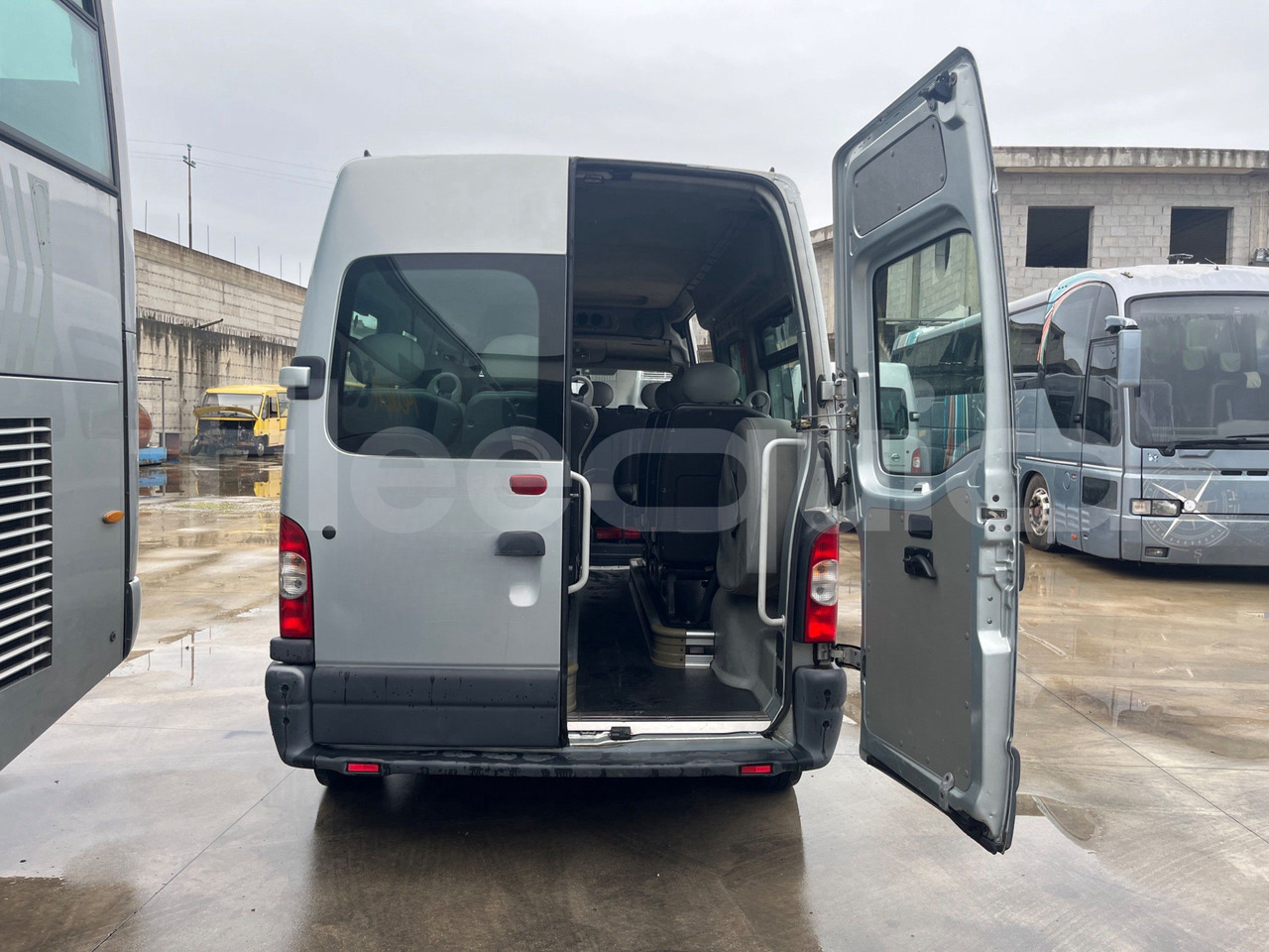 Nissan Interstar - Minibus, Mikrobus: obrázok 5 Nissan Interstar - Minibus, Mikrobus: obrázok 5