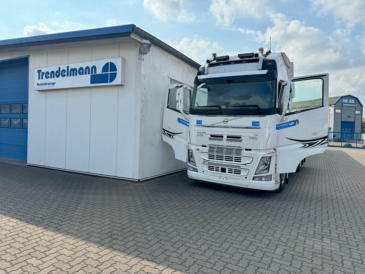 VOLVO Fh-13-540 6x4R - Hákový nosič kontajnerov: obrázok 5 VOLVO Fh-13-540 6x4R - Hákový nosič kontajnerov: obrázok 5
