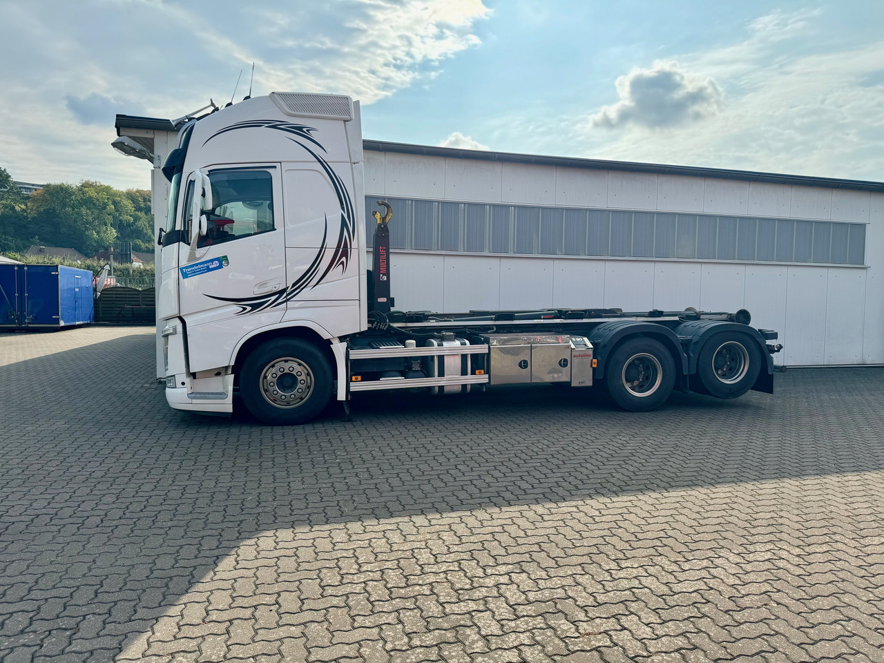 VOLVO Fh-13-540 6x4R - Hákový nosič kontajnerov: obrázok 3 VOLVO Fh-13-540 6x4R - Hákový nosič kontajnerov: obrázok 3